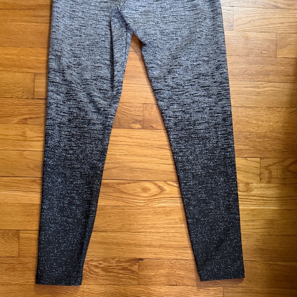 LOYDA MAY BUNDLE # 2- 6 items -Bliss High-Waisted Ombre Gray Leggings - - Picture 9 of 10